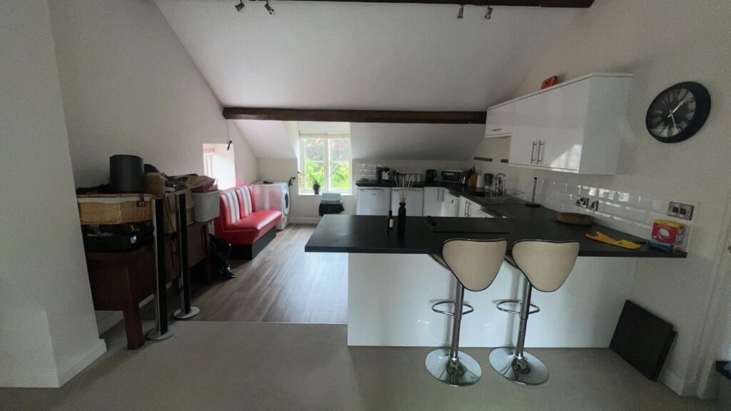 WhatsApp Image 2025-09-11 at 15.32.37